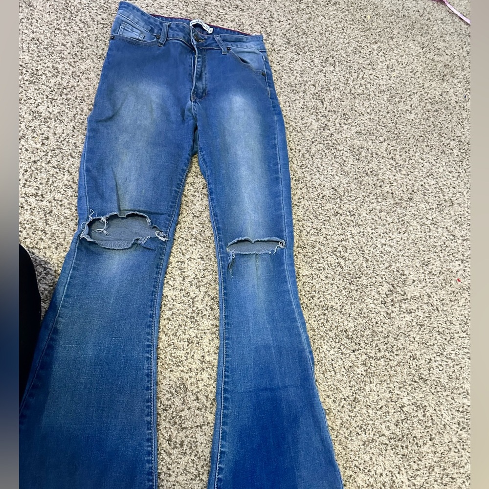 Super cute ripped jeans, bottoms frayed, FLARE